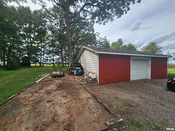 4th image of 33 Kender Ln