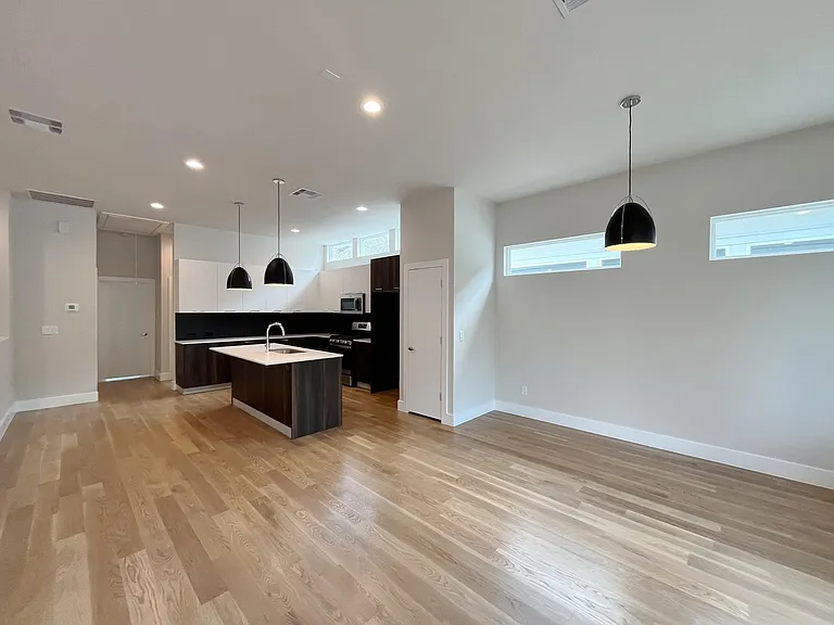 5314 Suez St — Photo 5