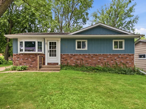 1410 Calvin St, Davenport, IA 52804