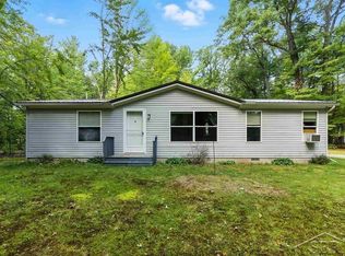 450 W Wackerly Rd, Sanford, MI 48657