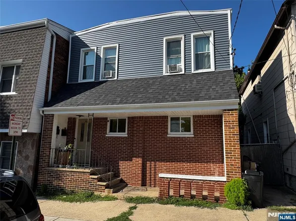 80-82 Central Ave, Ridgefield Park, NJ 07660