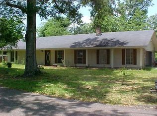 417 W 27th St, Laurel, MS 39440