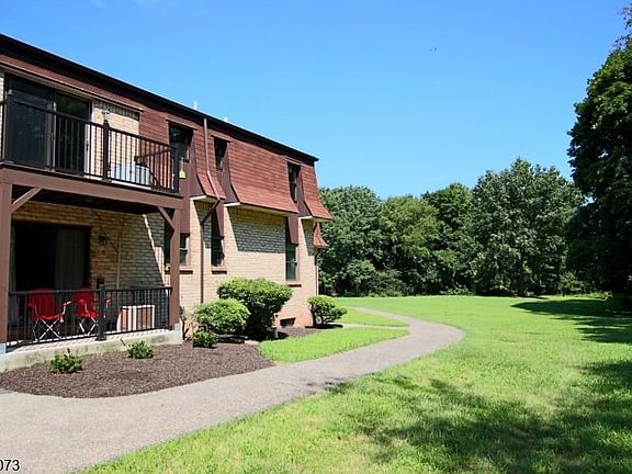 3rd image of 1404 Normandy Ct #1404