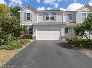 1195 Pensacola Ct, Aurora, IL 60502