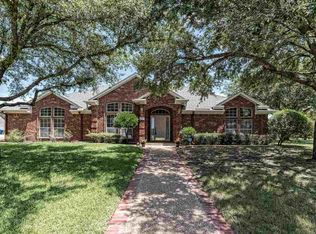 836 Country Lane Dr, Mc Gregor, TX 76657