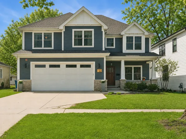 302 N Elm St, Mount Prospect, IL 60056