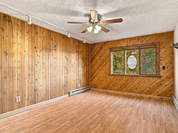 5th image of 835 Boulevard Rd