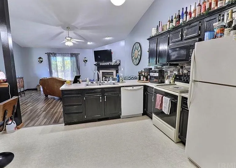 3627 Thornhill Cir E #3627 — Photo 16