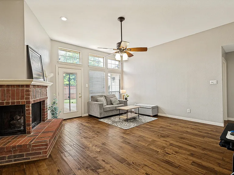 11410 New Orleans Dr — Photo 8