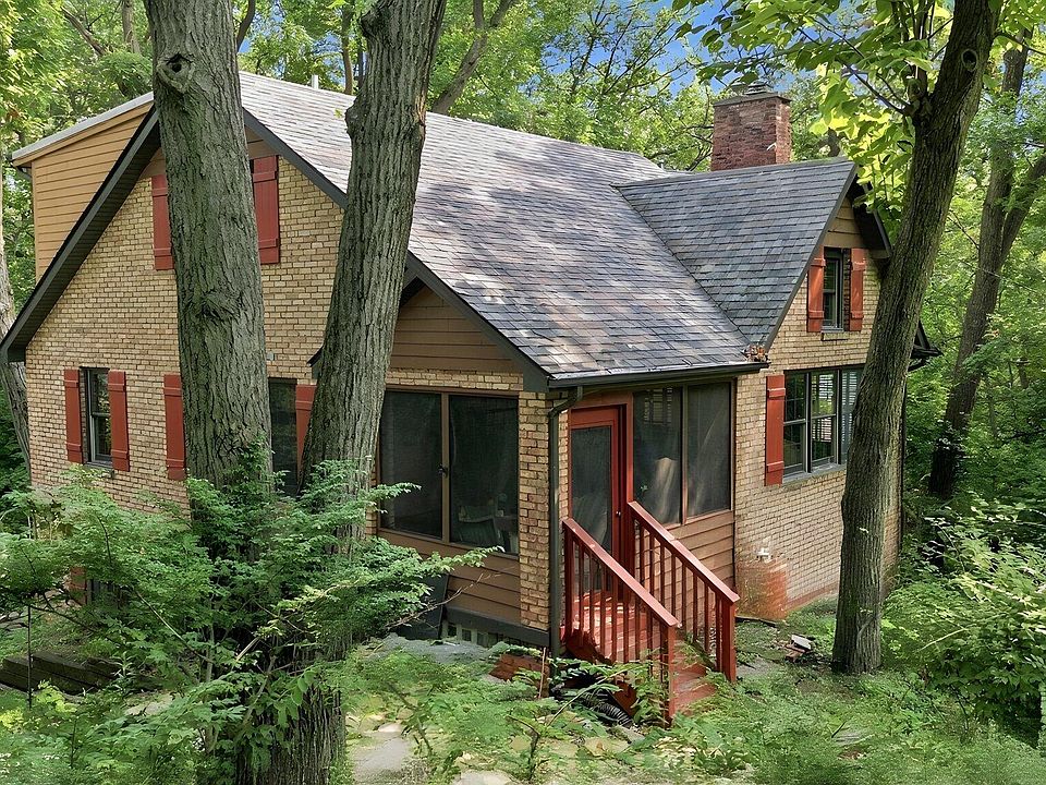 1st image of 15 Lupine Ln