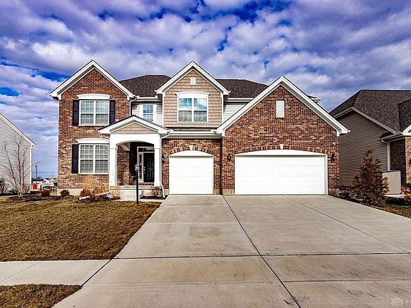 2nd image of 2010 Silver Linden Dr