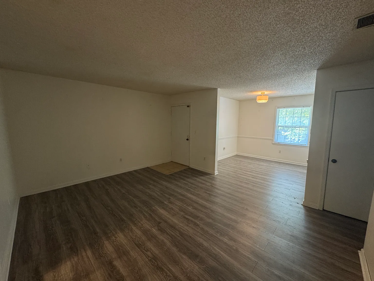 1 bed, 908 sqft, $1,450 — Photo 3