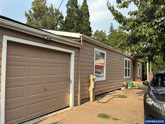 2nd image of 799 Hardcastle Ave