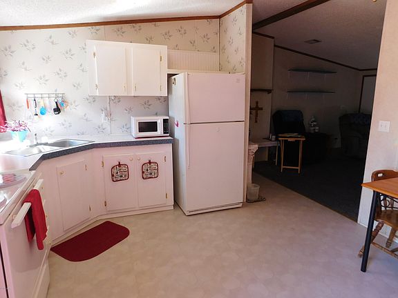 4th image of 325 Buckhorn Blvd