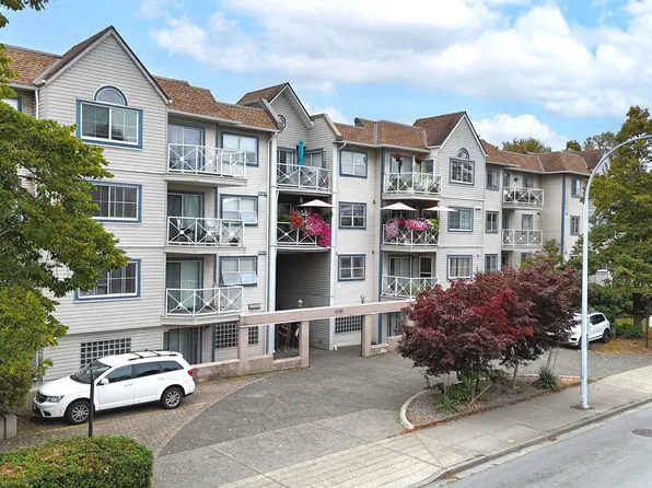 12101 80th Ave #121, Surrey, BC V3W 5V6