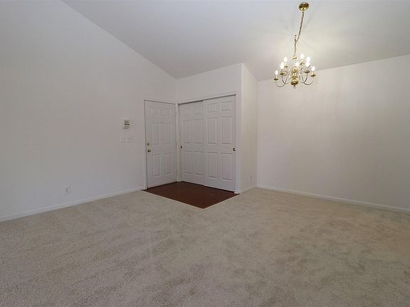 2nd image of 2464 Fountain Pl Unit K