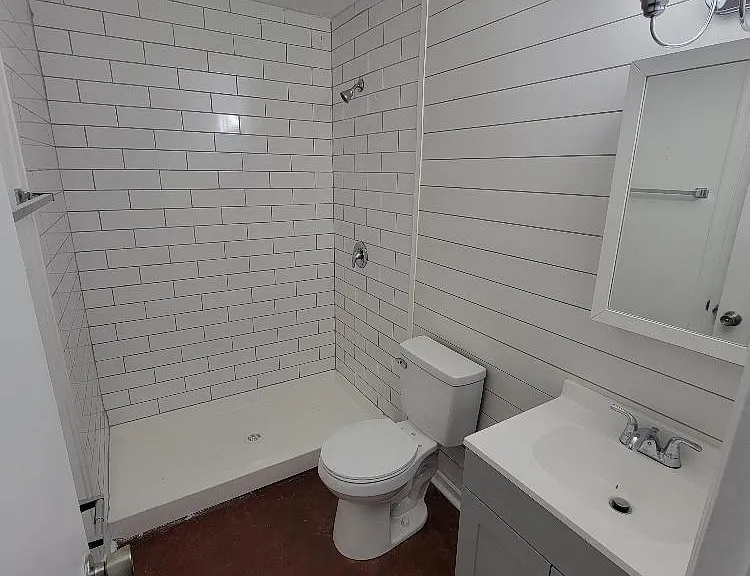 105 Maple Dr #B — Photo 14