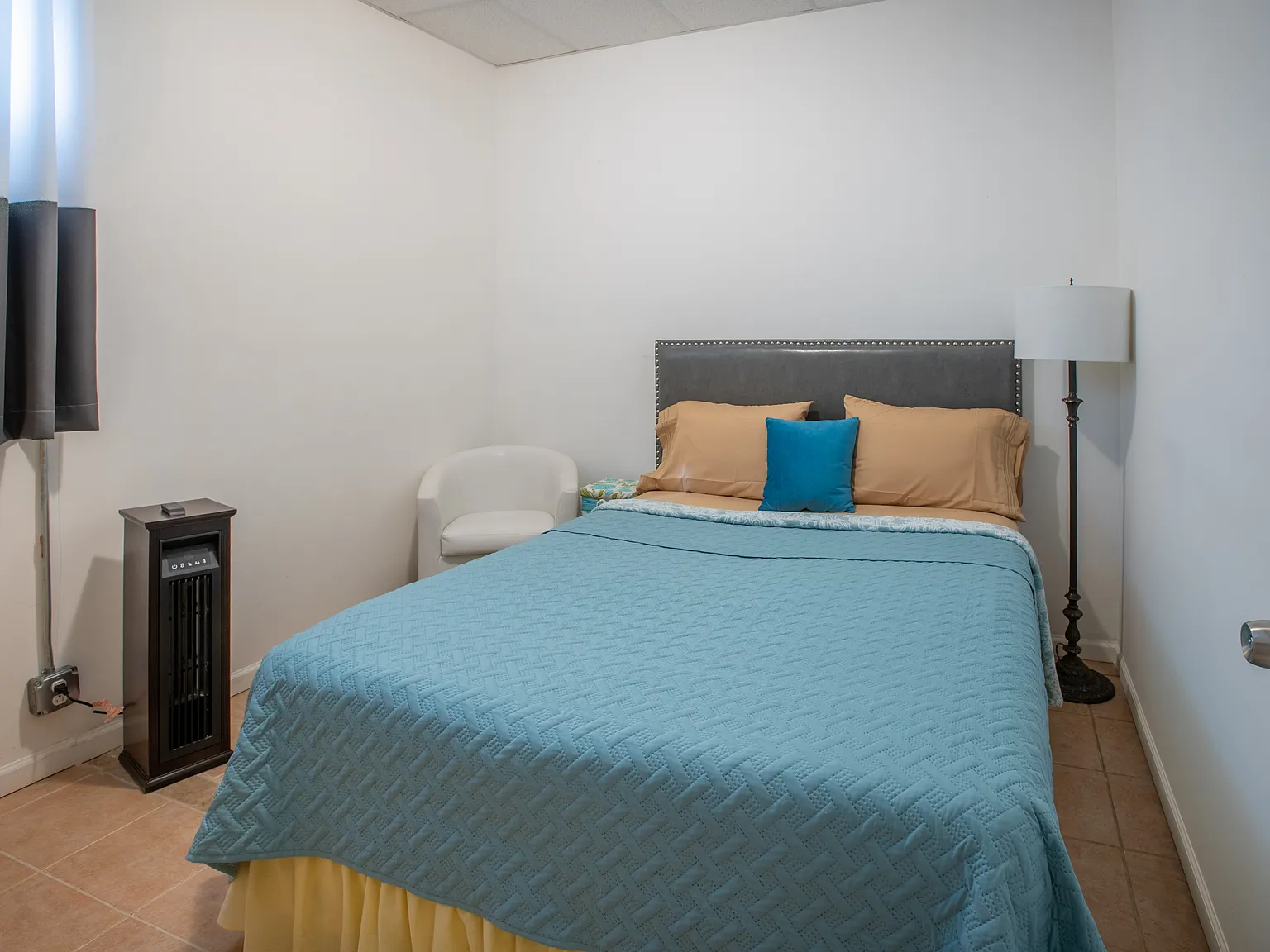 2 bed, 950 sqft, $2,500 — Photo 3
