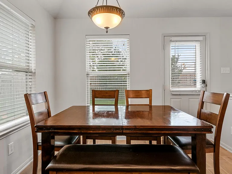21930 Cascade Hollow Ln — Photo 23