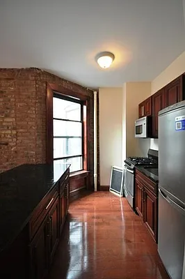 Rented by Keller Williams NYC | media 25