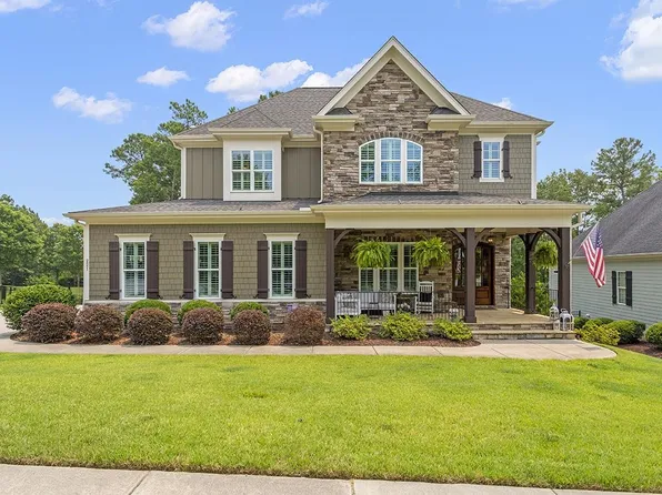 221 Morning Oaks Dr, Holly Springs, NC 27540