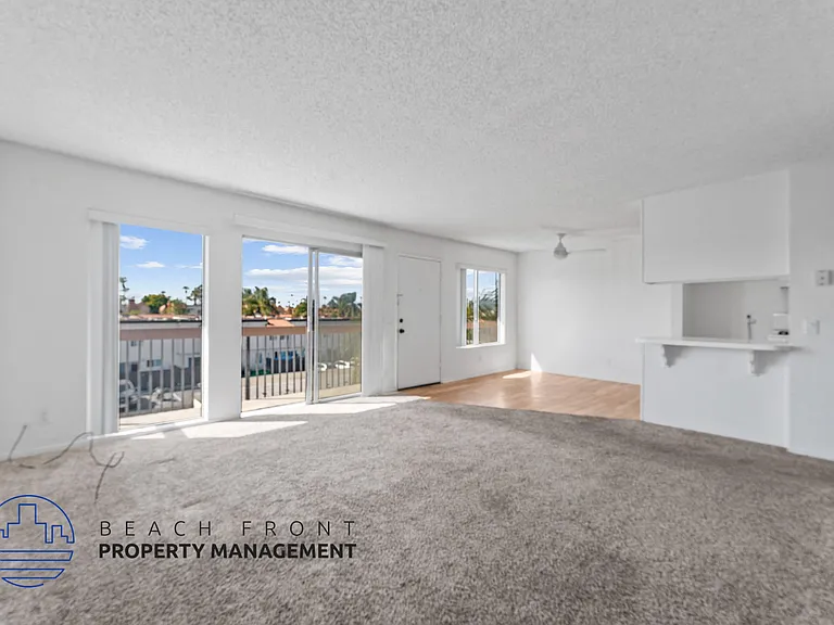 9842 Hamilton Ave. — Photo 20