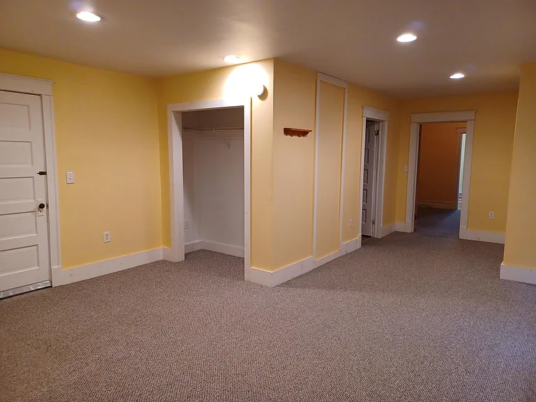 389 E Ridge St #R — Photo 12