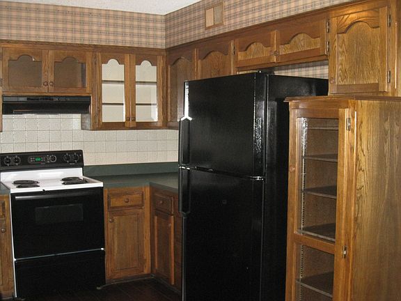 Refrigerator Stays