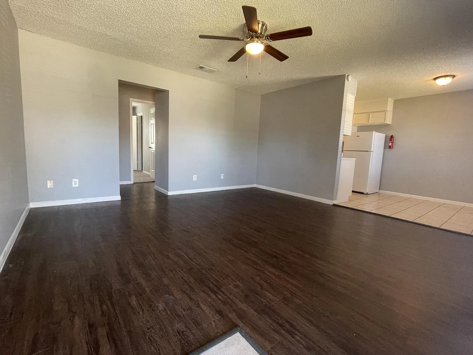 2 bed, 875 sqft, $995 — Photo 2