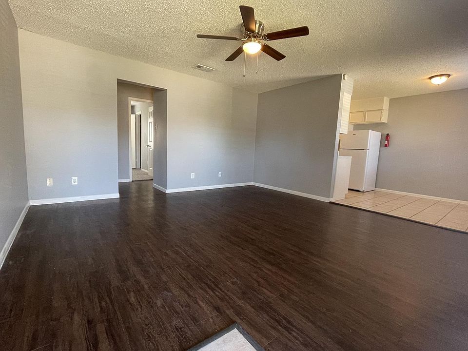 2700 Sunny Ln, Taylor, TX 76574 | Zillow