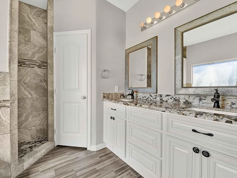 4418 Legends Bay Dr — Photo 8