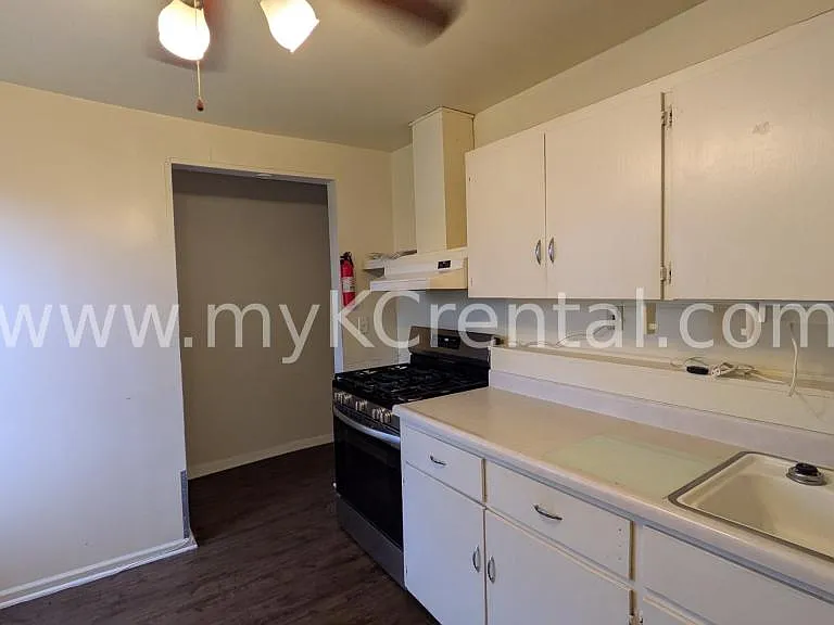 730 W Park St — Photo 1