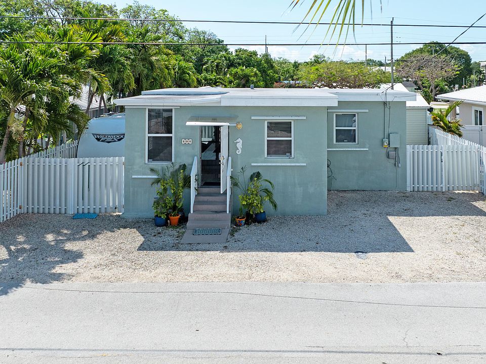 1st image of 30 Orange Dr