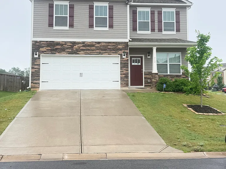 312 Callerton Dr — Photo 1