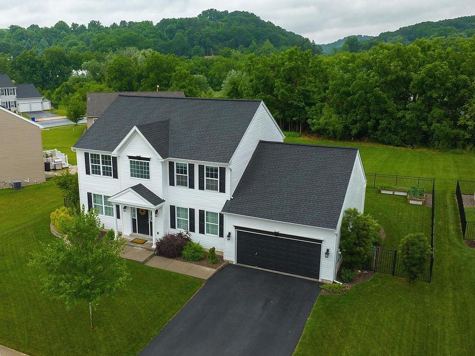 1st image of 707 Belfair Dr
