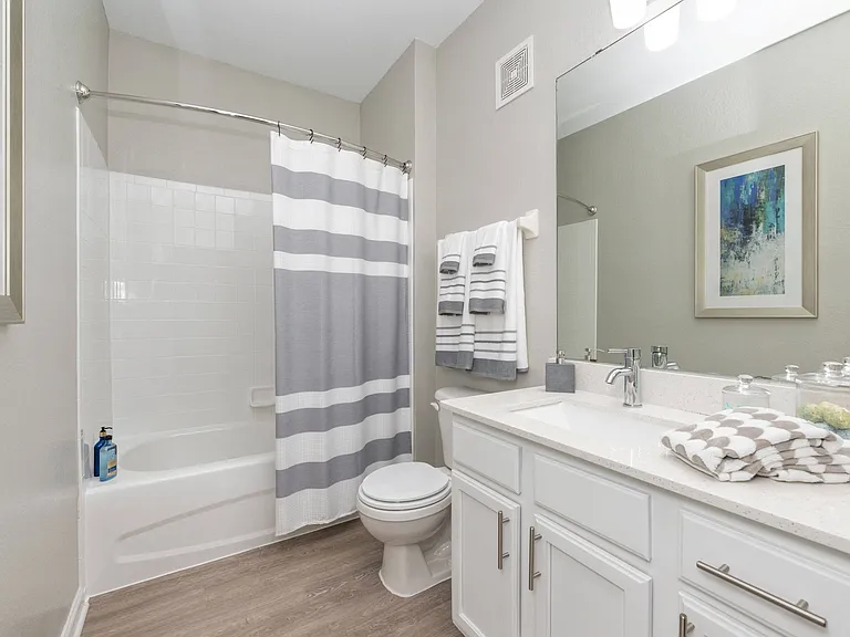 Grand Reserve Apartment Homes — Photo 22