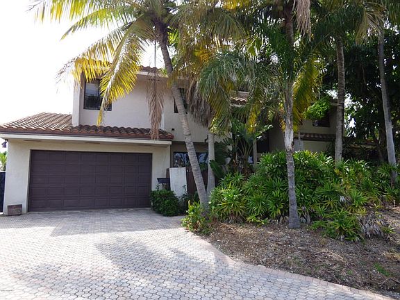 2nd image of 3217 NE 40th St