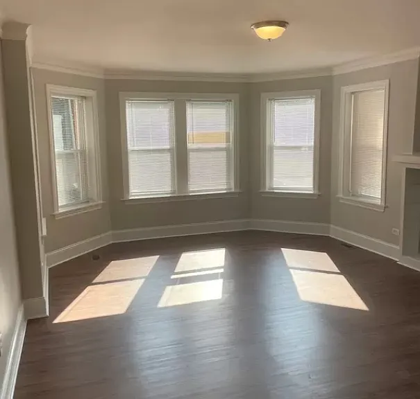 6046 S Rhodes Ave #1 — Photo 1