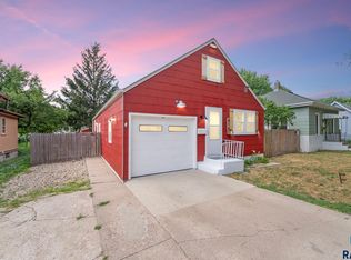 915 N Spring Ave, Sioux Falls, SD 57104