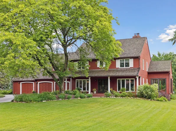 24 Meadowlark Ln, North Oaks, MN 55127