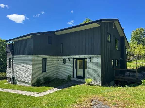 12 Taylor Cres, McDougall, ON P2A 2W9