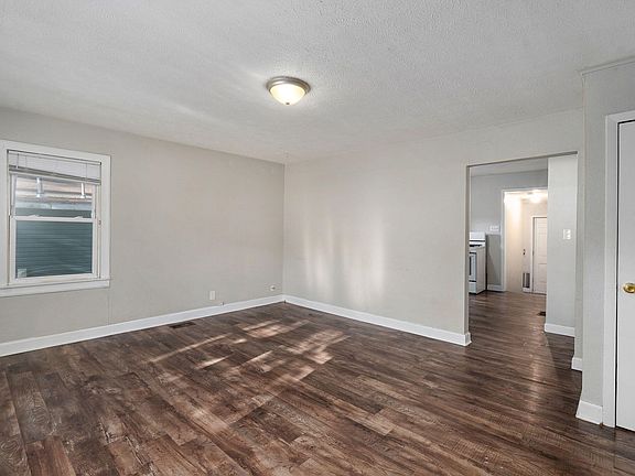 3rd image of 511 N Warren Avenue