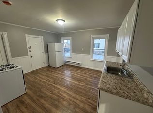 28 Harris St APT 1, Webster, MA 01570