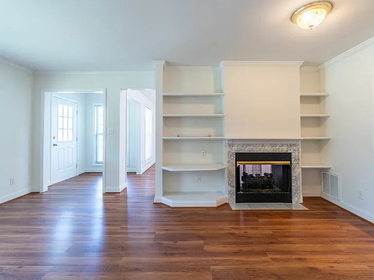 101 Windsor Gate Ct — Photo 6