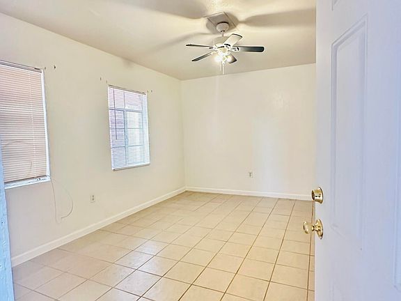 3rd image of 1707 N Stanton St APT 2