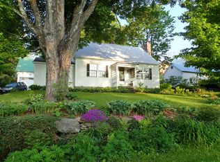 769 S Main St, Barnet, VT 05862