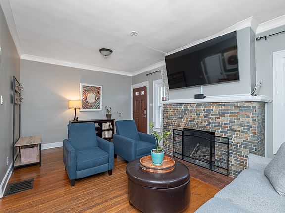 4th image of 4424 Carrollton Ave