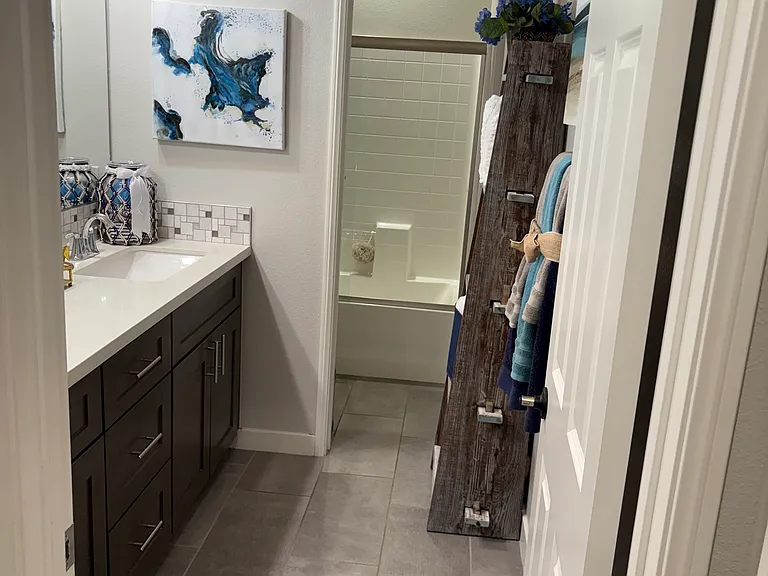 4631 Vahan Ct — Photo 47