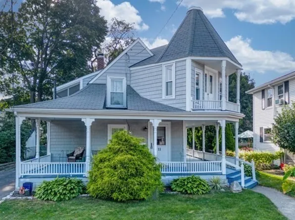 11 Gannett Rd, Quincy, MA 02169