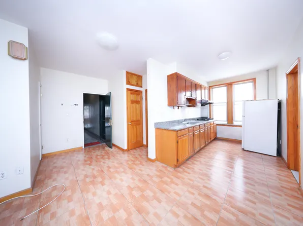 6107 23rd Avenue image 9 of 35